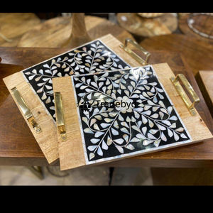 Bandeja con incrustaciones de fregona de lujo de Tradebyd Bandeja decorativa hecha a mano Perfecta para cenar y servir - Product Image 1