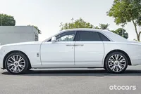 ROLLS ROYCE GHOST 6.6L ESSENCE d'occasion, BLANCHE, modèle 2020, SANS ACCIDENT, prête à être expédiée