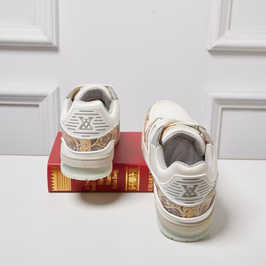 รองเท้ากีฬาลำลองผู้ชาย หนังแท้ พื้นรองเท้ากันลื่นแบบ Air Cushion  ผูกเชือก หัวมน แฟชั่นทันสมัย ใส่ได้ทุกฤดู - Product Image 4