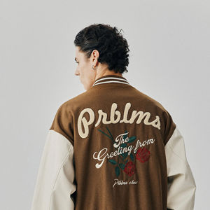 Vente en gros de haute qualité Logo personnalisé pour hommes Essential Classic PU rayé boutons fermeture Baseball Varsity vestes pour hommes 2 tons - Product Image 3