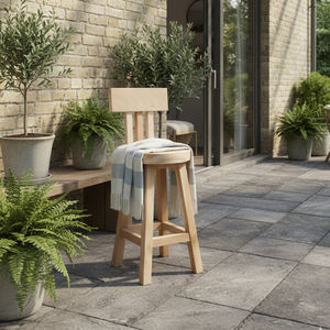 Silla de Bar Moderna Ajustable con Asiento Redondo de Madera de Monkey Pod/Suar con Construcción Duradera para Uso en Hoteles, Restaurantes y Cafeterías - Product Image 5