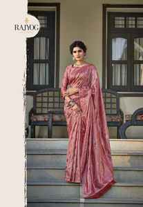 Seda pura Gota Patti Saree con Zari Tejido Bellamente coloreado para bodas Disponible a precios mayoristas de la India - Product Image 3