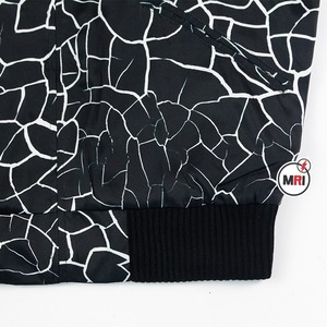 แจ็กเก็ตบอมเบอร์สำหรับผู้ชายสีดำผ้าซาตินพิมพ์ซับลิเมชันสำหรับฤดูหนาว - Product Image 6