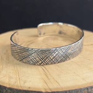 Pulsera de Plata de Ley 925 con Cruz Religiosa Bordada, Pulsera de Moda en Plata Oxidada, Regalo para el Día de San Valentín - Product Image 3