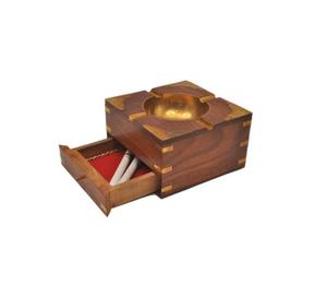 Cenicero náutico único de madera y latón con tapa de brújula perfecto para amantes vintage y temas interiores de estilo marino - Product Image 2