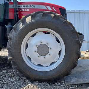 Tractor de Ruedas Usado Massey Ferguson MF1204 en Excelentes Condiciones, 140HP, Incluye Componentes Principales del Motor, Precio al por Mayor - Product Image 5