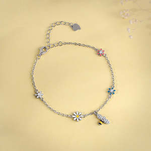 Pulsera fina de plata de abeja en flor - Product Image 1