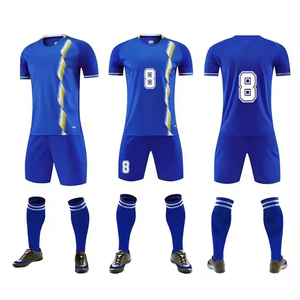 Kit d'uniformes de sport personnalisés unisexes OEM professionnels, ensemble de football pour hommes avec col en V et logo personnalisé - Product Image 1
