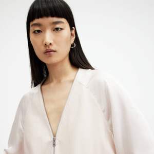 Nouveau respirant pas cher Design femmes à la mode 2024 haute qualité femmes meilleur Design femmes vestes en cuir - Product Image 4