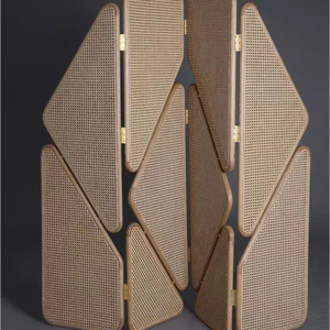 Paravent de séparation de pièce en canne géométrique, design triangulaire moderne, décoration de la maison, cloison de confidentialité pour le bureau, pliage élégant - Product Image 1