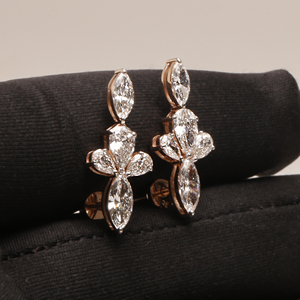 Boucles d'oreilles en or 14KT de l'élégance intemporelle avec diamants de laboratoire taille marquise et poire pour les occasions spéciales - Product Image 3