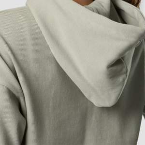 Sweat à capuche court pour femme avec cordon de serrage-Léger et polyvalent, idéal pour le yoga, le fitness et l'usure quotidienne - Product Image 6