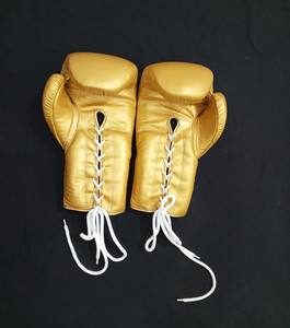 Ensemble de boxe de haute qualité, gagnant un prix d'or, en cuir, logo personnalisé, gants de boxe en cuir, protège-aine et protège-tête, équipement de protection de boxe - Product Image 5