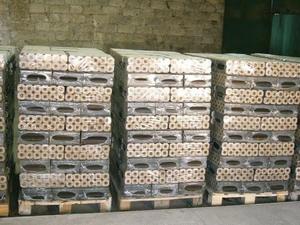 ถ่านอัดแท่งพินิเคย์ บรรจุในพลาสติกห่อ พร้อมจัดส่ง - Product Image 2