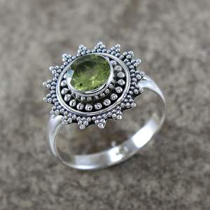 เครื่องประดับแหวนพลอยเพอริดอทเงินสเตอร์ลิงงานฝีมือลายดอกไม้ - Product Image 1