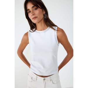 Blusa Corta Informal para Mujer, Talla XL, con Logotipo Bordado en la Parte Delantera, Cuello Redondo, Decoraciones de Lentejuelas, Encaje y Plumas, Tejido de Punto, Hombros 3D - Product Image 1