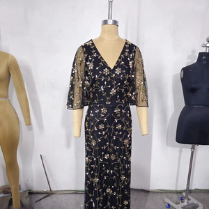 Robe de soirée noire pleine longueur avec broderie de trou de clé et décor de perles perlées col bateau-antistatique pour les occasions de cocktail - Product Image 1