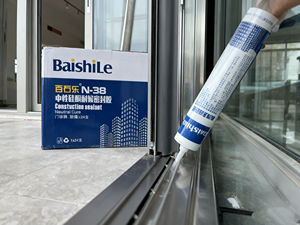 Silikonlu Su Geçirmez 999 Silikonize Akrilik Mastik, Boşlukları Doldurmak İçin; Betonu Sızdırmazlık Etmek İçin Su Bazlı Boyanabilir Derz Dolgu Macunu - Product Image 6