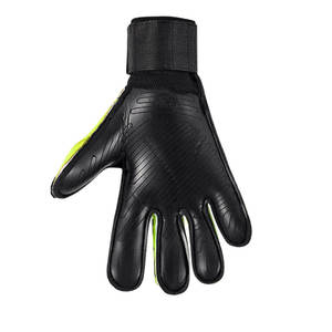 ถุงมือผู้รักษาประตูแบบมืออาชีพ ผลิตจากยางลาเท็กซ์ พร้อมดีไซน์เพื่อการควบคุมที่ดีขึ้น ความสบายในการสวมใส่ และประสิทธิภาพที่ยาวนาน - Product Image 5