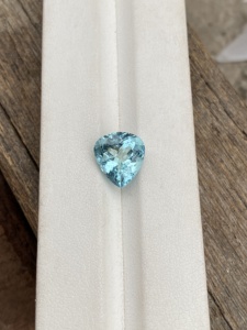 Piedra de corte de corazón de Aguamarina Natural Certificada con buen color y calidad de brillo Piedra preciosa suelta 3,68 quilates - Product Image 2