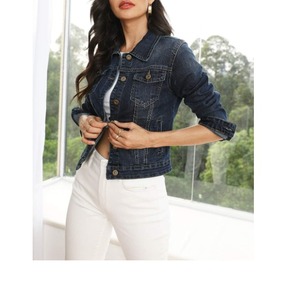 Veste en jean longue matelassée personnalisée en gros pour femmes, col rabattu, coupe ample, provenant d'un fournisseur BD - Product Image 3