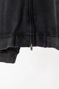 ชุดสเวตสูทแบบเรียบ ไม่มีลาย พร้อมโลโก้สั่งทำ เสื้อฮู้ดดี้ทรงหลวม แขนเสื้อแบบดรอปโชลเดอร์ และกางเกงขายาวทรงตรง - Product Image 3