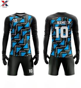 Ensemble d'uniformes de football d'entraînement sublimés, respirants, à séchage rapide, antibactériens, col en V, manches courtes, sur mesure, faible MOQ - Product Image 3