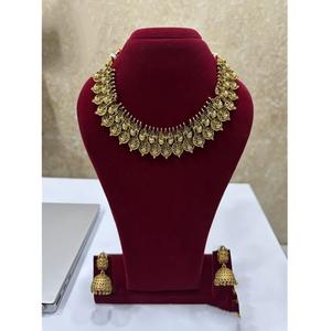 Conjunto de joyería de templo de calidad superior con conjunto de collar de tono dorado para joyería nupcial y de boda para mujer - Product Image 1