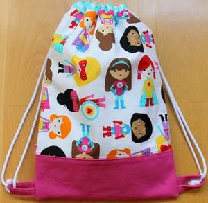 กระเป๋าหูรูดสำหรับบรรจุภัณฑ์ของขวัญโพลีเอสเตอร์คุณภาพสูงกันน้ำปรับแต่งได้สไตล์โลโก้ใช้ได้ทั้งชายและหญิง - Product Image 2