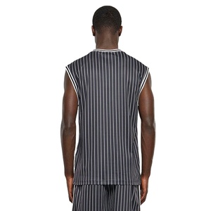 เสื้อกล้ามแฟชั่นผู้ชาย คอและแขนเสื้อแบบริบ  รับสกรีนโลโก้ตามสั่ง เสื้อผ้าฤดูร้อน ผู้ผลิตเสื้อกีฬา - Product Image 3