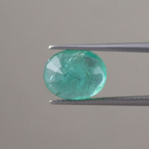 IGI Certified Natural <b>Emerald</b> Wholesale Loose Gemstone 4.90 Carat Oval Cut 12x10mm Premium <b>Green</b> Light 6mm Panna Waxing/Oiling - Product Image 3