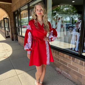 Wove ชุดเดรสสั้นปักลายดอกไม้ยูเครนดีไซน์ล่าสุด - Product Image 1