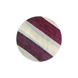 Tissu jacquard rayé luxueux de 44 pouces en satin doux avec 10 options de couleurs élégantes pour la mode et la décoration intérieure - Product Image 1