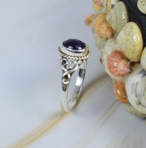 Anillo de piedras preciosas talladas en forma ovalada suave de amatista Natural, anillos de moda para fiesta de Plata de Ley 925 para mujeres a granel - Product Image 4