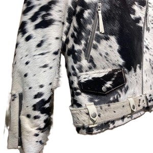 Chaqueta de piel de vaca hecha a mano con estilo chaqueta de cuero personalizada hecha a mano y realista chaqueta de moto para mujer - Product Image 3