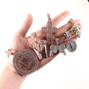 Collection de bijoux pendentifs en moissanite hip-hop de luxe pour hommes avec des designs audacieux et un style urbain haut de gamme - Product Image 6