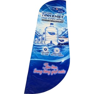 ธงขนนกแบบ Pennant พร้อมเสาธงอะลูมิเนียม พิมพ์ลายดิจิตอลบนผ้าโพลีเอสเตอร์ ทนทาน เหมาะสำหรับงานกีฬาและเกมส์ - Product Image 3