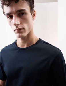 Lightweight T Shirt for Men Streetwear Custom Apparel Comfortable Daily Wear for Gym <b>Travel</b> Lounge Fashion Bulk Supplier - Product Image 3