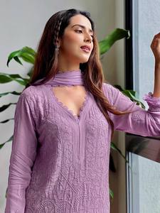 Haut et pantalon plazzo en faux georgette brodés, style traditionnel indien, élégant, pour le bureau, les occasions spéciales, séchage rapide, toutes saisons - Product Image 3