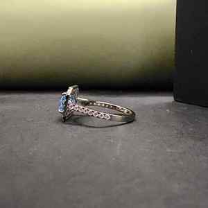 Elegante Anillo de Boda de Diamante Natural Azul Radiante en Oro Sólido de 18 Quilates y Acero Inoxidable, Estilo Moderno Unisex, Regalo para Fiestas, Certificado IGI - Product Image 4