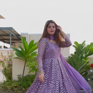 Nueva colección de ropa de fiesta de diseñador indio, vestido bordado de secuencia completa de Georgette puro con manga completa y trabajo de encaje Dupatta - Product Image 1