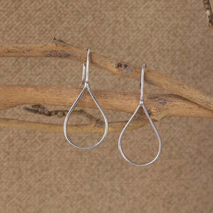 Compre Pendientes Colgantes de Plata de Ley 925 de Primera Calidad para Mujeres y Niñas, Chapados en Oro de 18K, con Forma de Gota de Agua y Flor - Product Image 2