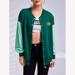 Veste universitaire pour femme sur mesure OEM, corps en laine avec manches en cuir véritable, style universitaire chaud, veste de type Letterman - Product Image 6