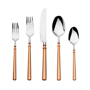 Ensemble de couverts bicolore avec têtes argentées et poignées dorées, couverts luxueux pour la cuisine, les mariages, les restaurants, usage quotidien, en provenance d'Inde - Product Image 4
