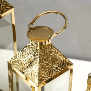 Design martelé métal doré et verre moderne luxe décoration de la maison lanternes à bougie lot de 3 pour une utilisation au sol Ramadan - Product Image 3