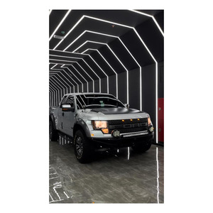 Ford F-150 avec ensemble hors route FX4 pour des performances en terrain accidenté. - Product Image 2