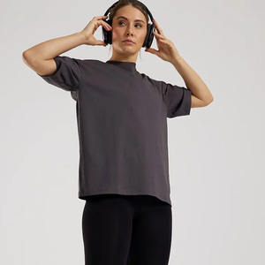 Camiseta de talla grande de grafito cómoda de manga corta de gran tamaño para mujer, transpirable, ligera, 100% algodón, ajuste relajado, camiseta de entrenamiento de gimnasio - Product Image 6