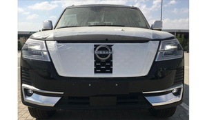 Nissan Patrol V8 LE Platinum 2023 SUV de luxe d'occasion avec sièges en cuir intérieur foncé R20 pneus AWD Drive - Product Image 2