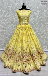 Lehenga choli ที่สวยงามด้วยเลื่อมและงาน zari - Product Image 3