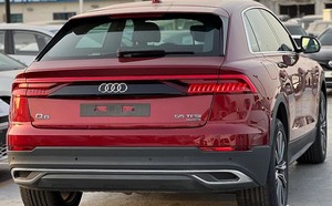 <span class=keywords><strong>Audi</strong></span> <span class=keywords><strong>Q8</strong></span> <span class=keywords><strong>55</strong></span> <span class=keywords><strong>TFSI</strong></span> Quattro 2025 Rouge Propre, Voiture d'occasion, Intérieur Sombre, Sièges en Cuir, SUV, Toit Ouvrant, Camionnette, Meilleur <span class=keywords><strong>Prix</strong></span>, Voiture de Qualité - Product Image 3